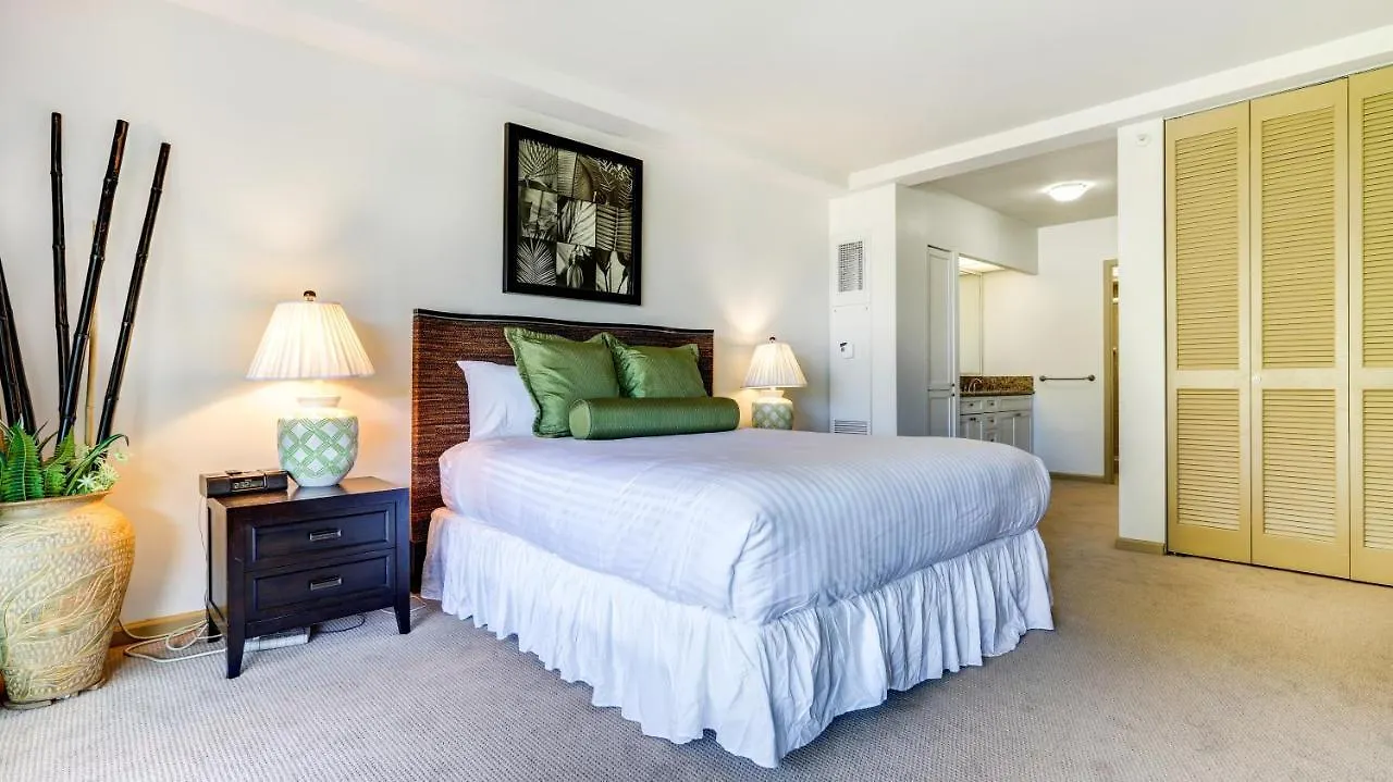 Maui Westside Presents- The Whaler 319 Aparthotel Lahaina 0*,  United States